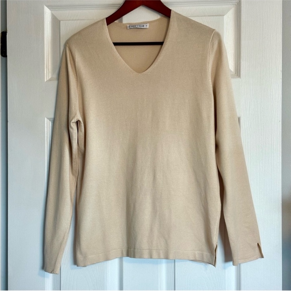 CYC Neutral Minimalist Cream Fine Knit Long Sleeve V Neck Sweater Size Medium - Picture 12 of 13